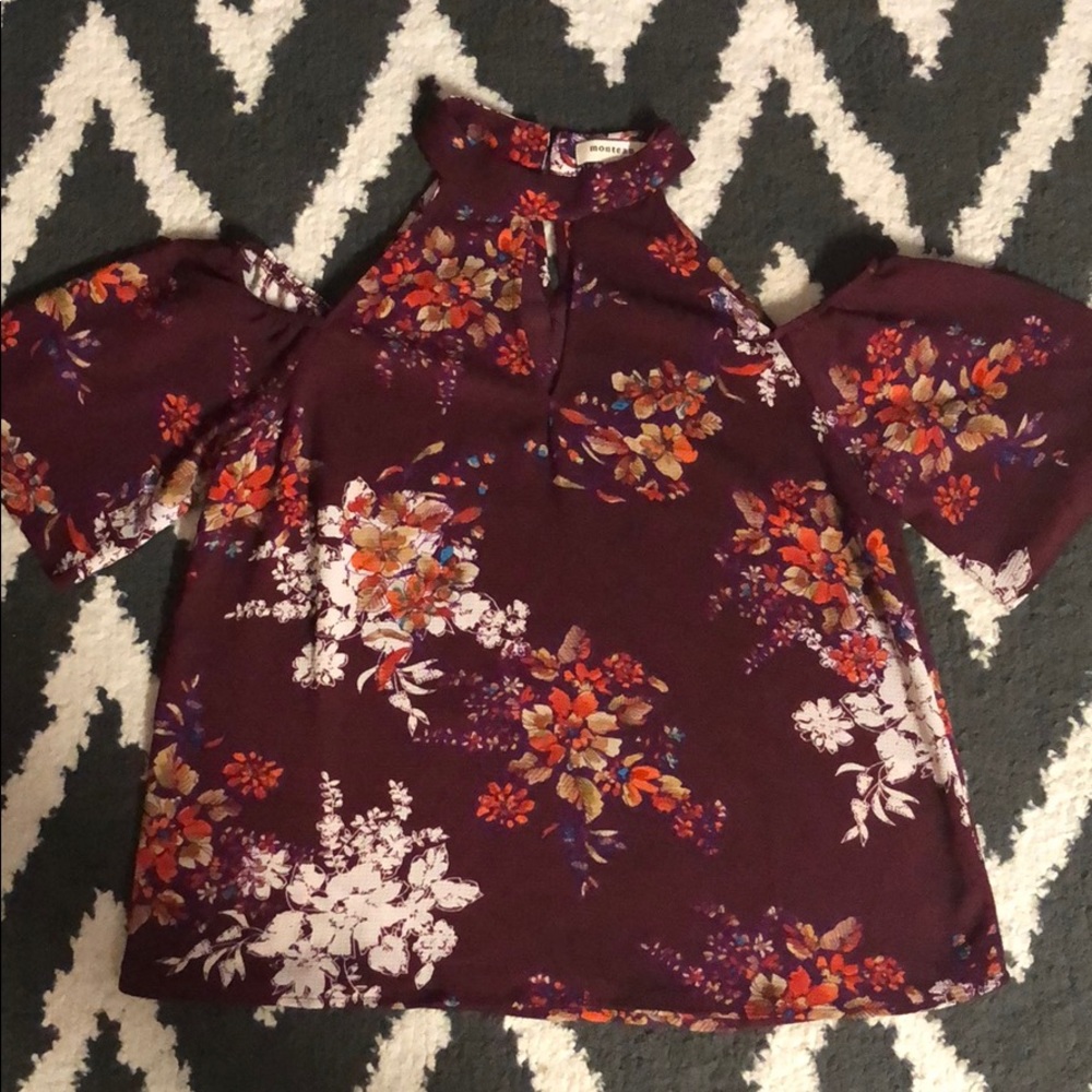 NEVER WORN Floral burgundy cold shoulder blouse.